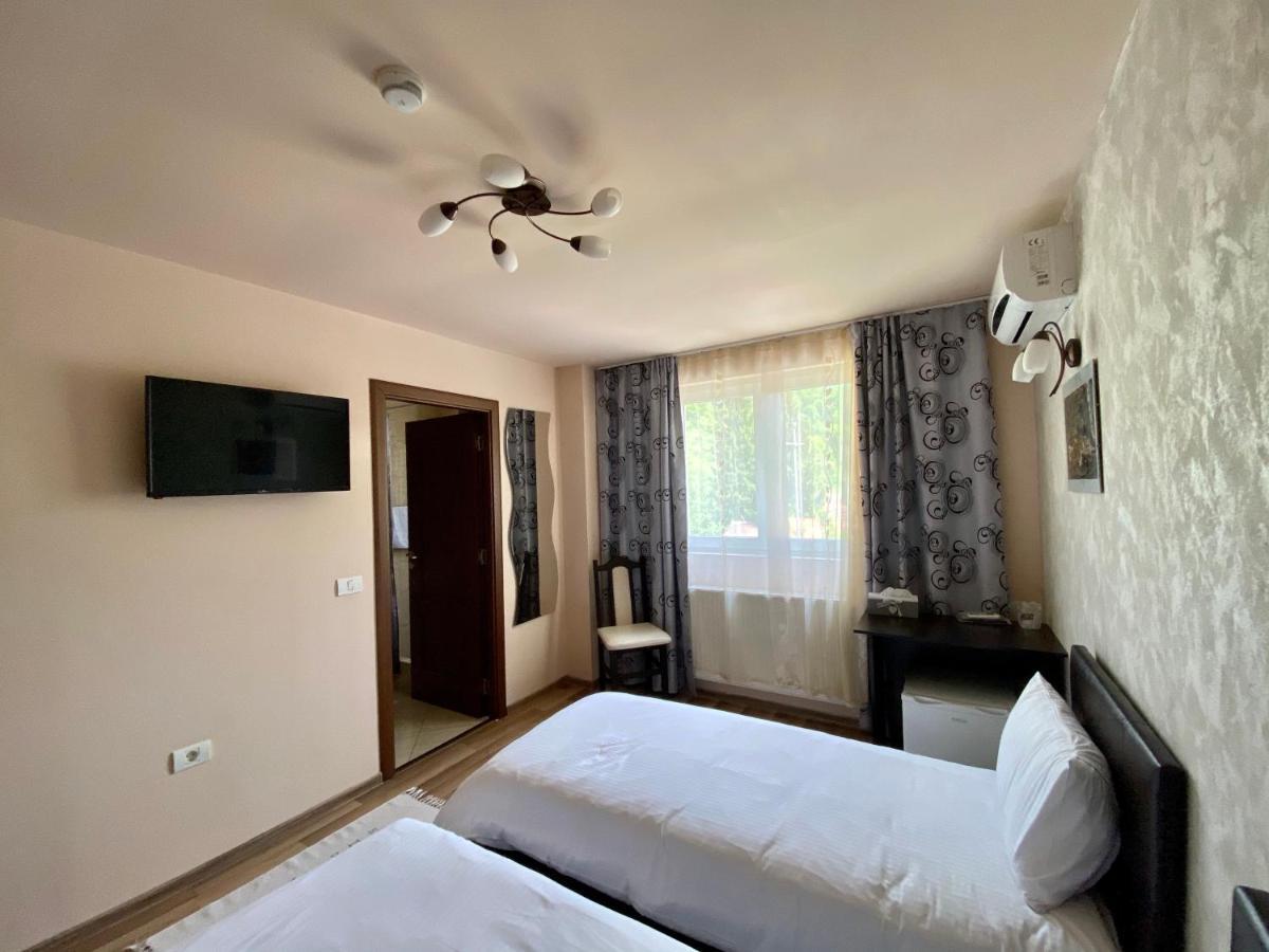 Pensiune Muntii Aninei Anina Exterior foto